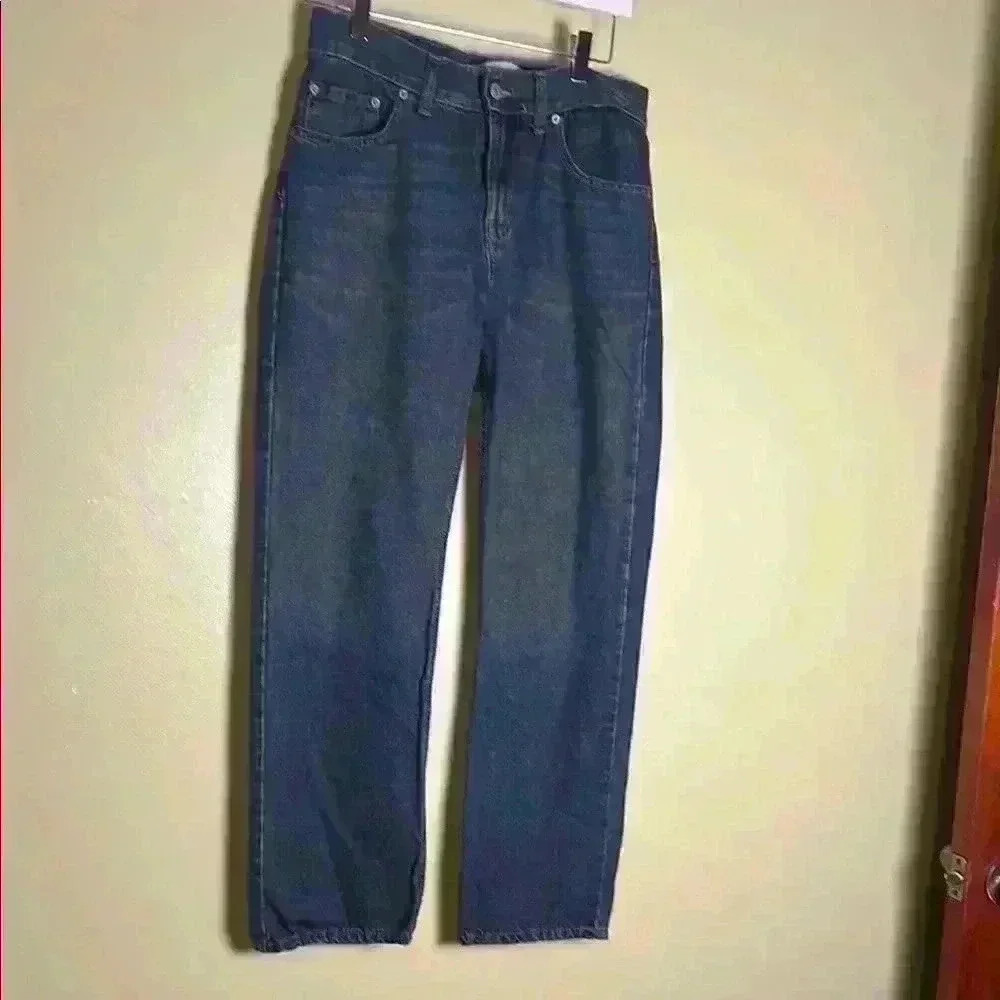 Levi’s slim straight men’s pants.